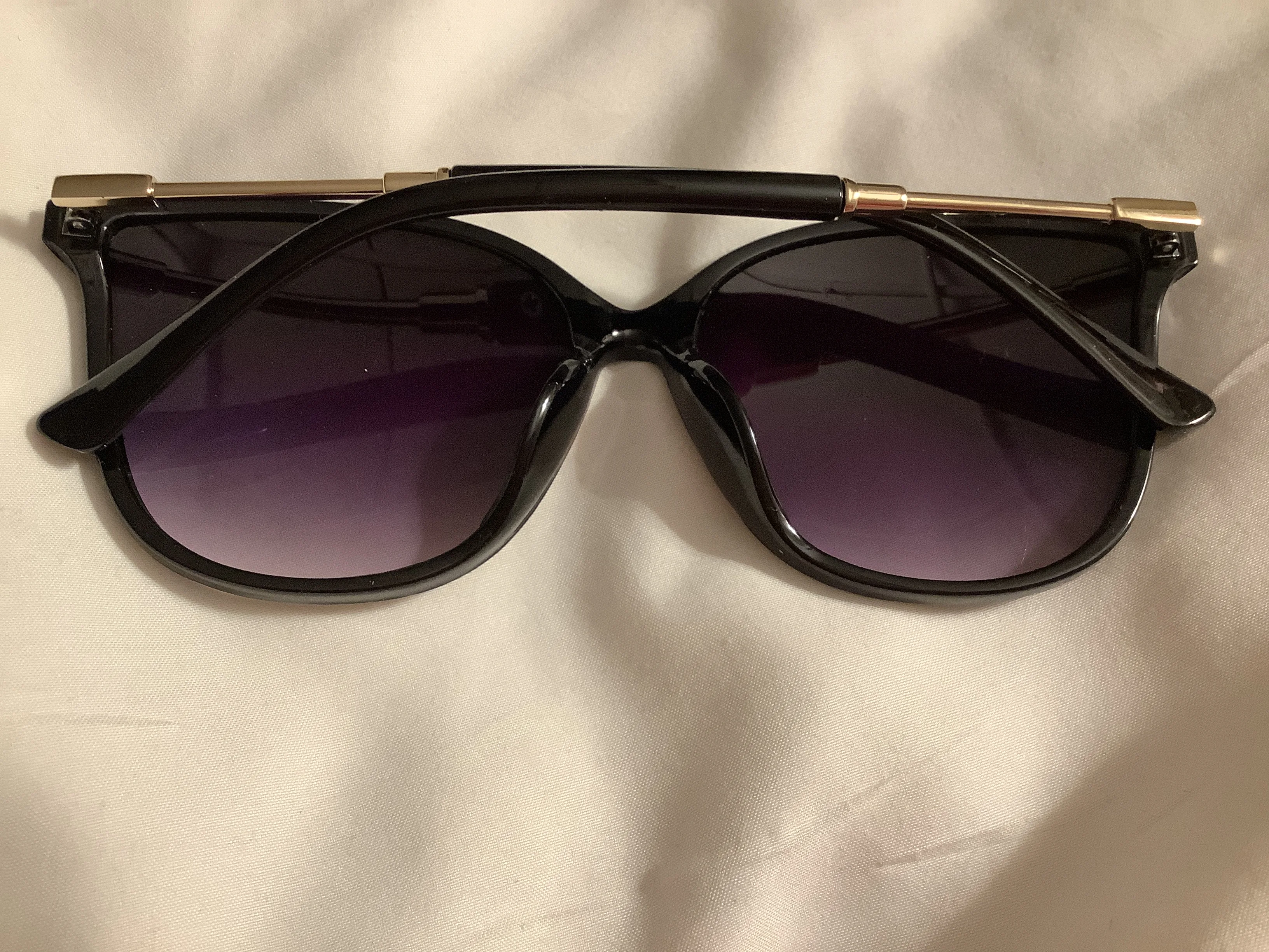 Retro Cat Eye Sunglasses for Women - UV400 Mirror Shades photo review