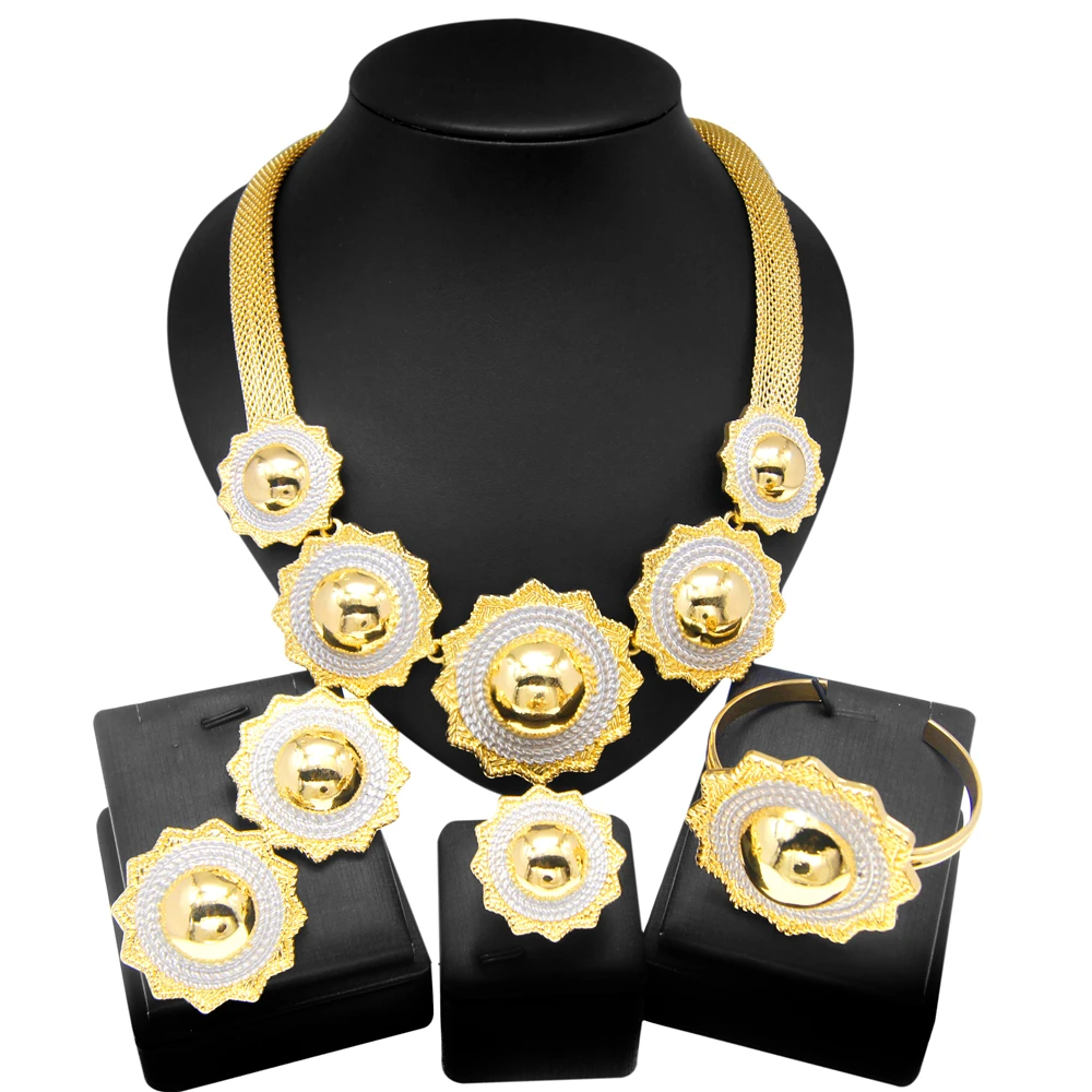 

Fashion Woman Pendant Jewelry Set Round Plating Gold and Silver Two Tone Necklace Exquisite Earrings Bracelet For Everyday Wear