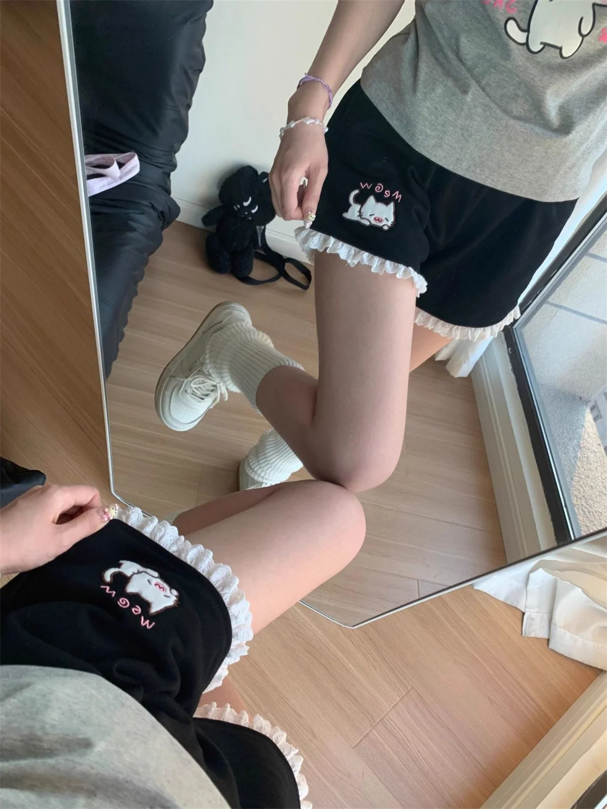 2026 Women Summer Japanese Cat Embroidery Elastic Waist Short Pants Y2k Aesthetic Casual Trousers Lace Patchwork Wide Leg Shorts 1