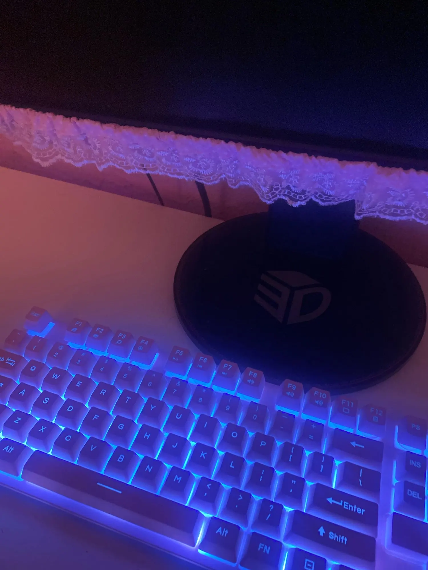 K500 Pink Keyboard Mixed Color White Pink Keycaps 104 Keys Wired Gaming Keyboard for Laptop PC photo review