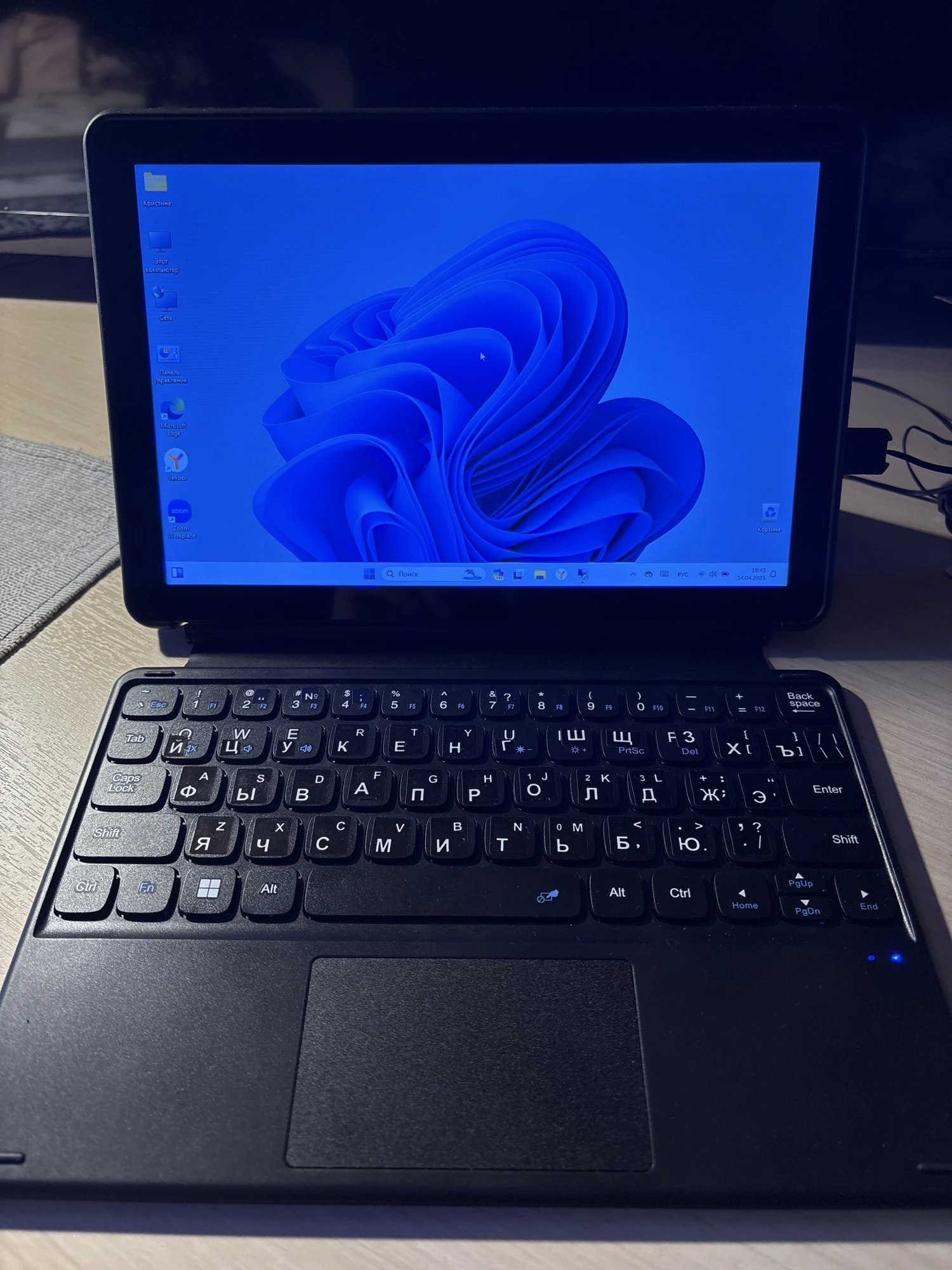 CHUWI Hi10 X1 2-in-1 Tablet, 10.1", 8GB+256GB, Win 11, WiFi 6 photo review