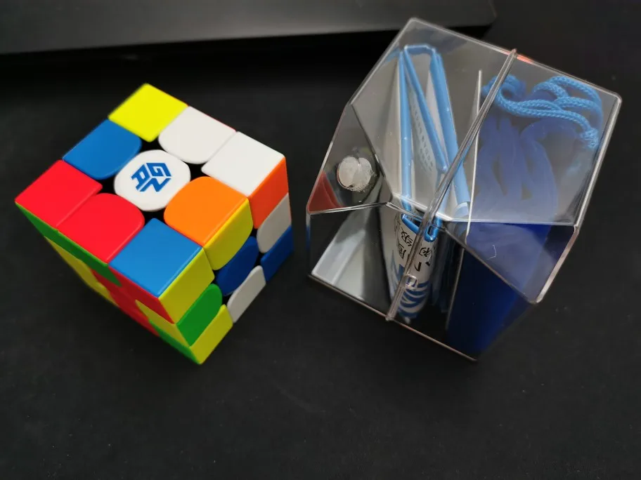 GAN 354 M V2 3X3 Magnetic Magic speed Cube photo review