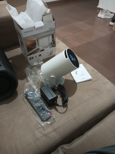 מקרן מיני נייד MAGCUBIC HY300 Pro — קולנוע ביתי עד 200 אינץ' עם אנדרואיד 14, WiFi ובלוטות' - תמונה 4