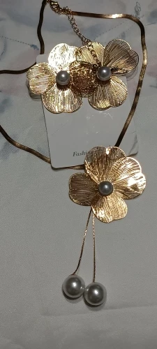 Pearl Pendant Flower Petal Jewelry Set - Snake Chain Choker & Earrings | Whaau photo review