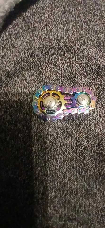 1 colorful metal bicycle chain-shaped fidget spinner toy, effective in relieving stress photo review