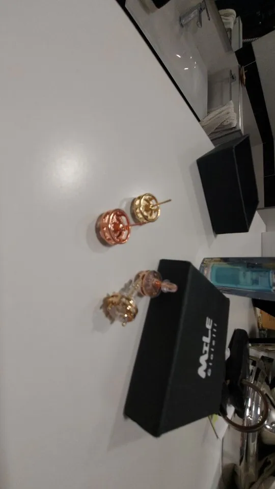 Luxury Crystal White Zircon Stud Earrings photo review