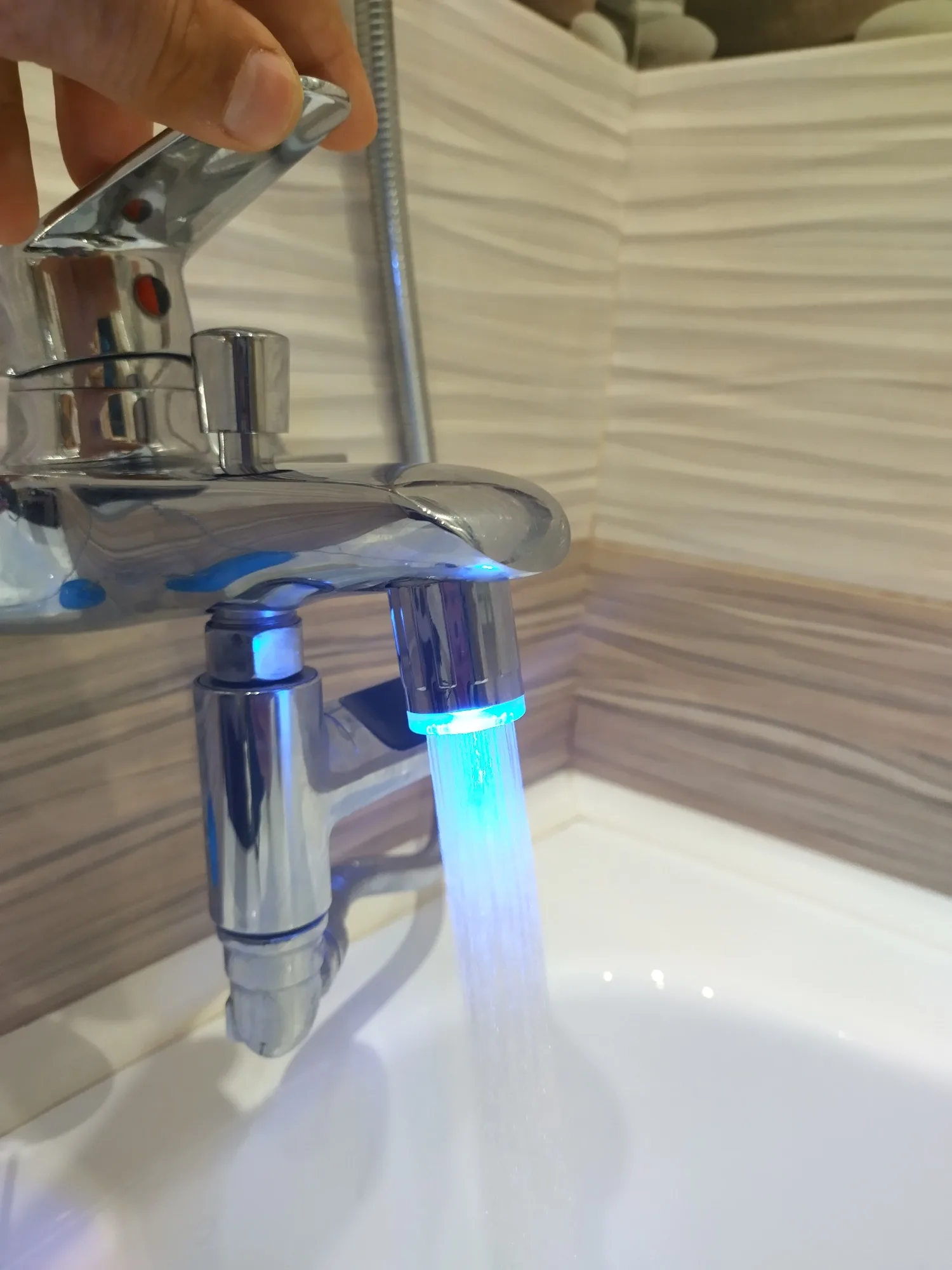 Luz LED para grifo