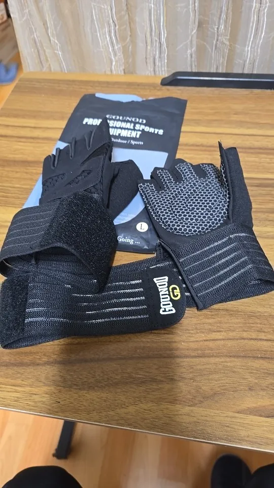 GOUNOD Weightlifting Gloves Wristband Support Breathable Anti-Slip Sports Gym Gloves photo review
