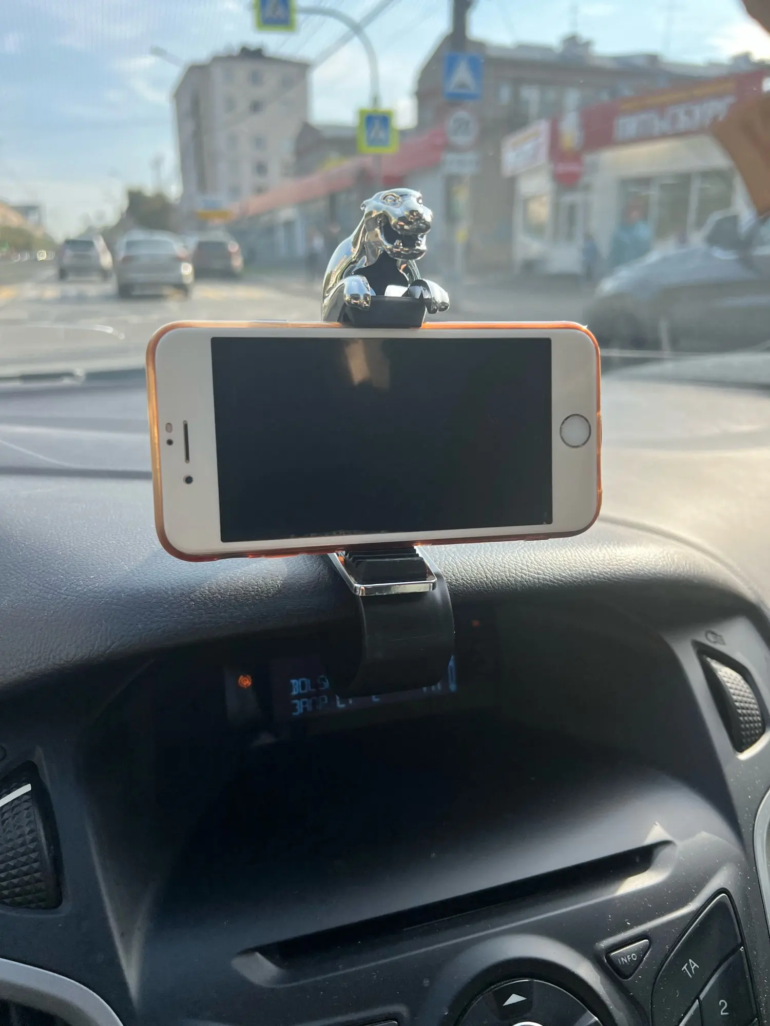 Jaguar Phone Holder Cheetah Leopard Stand photo review