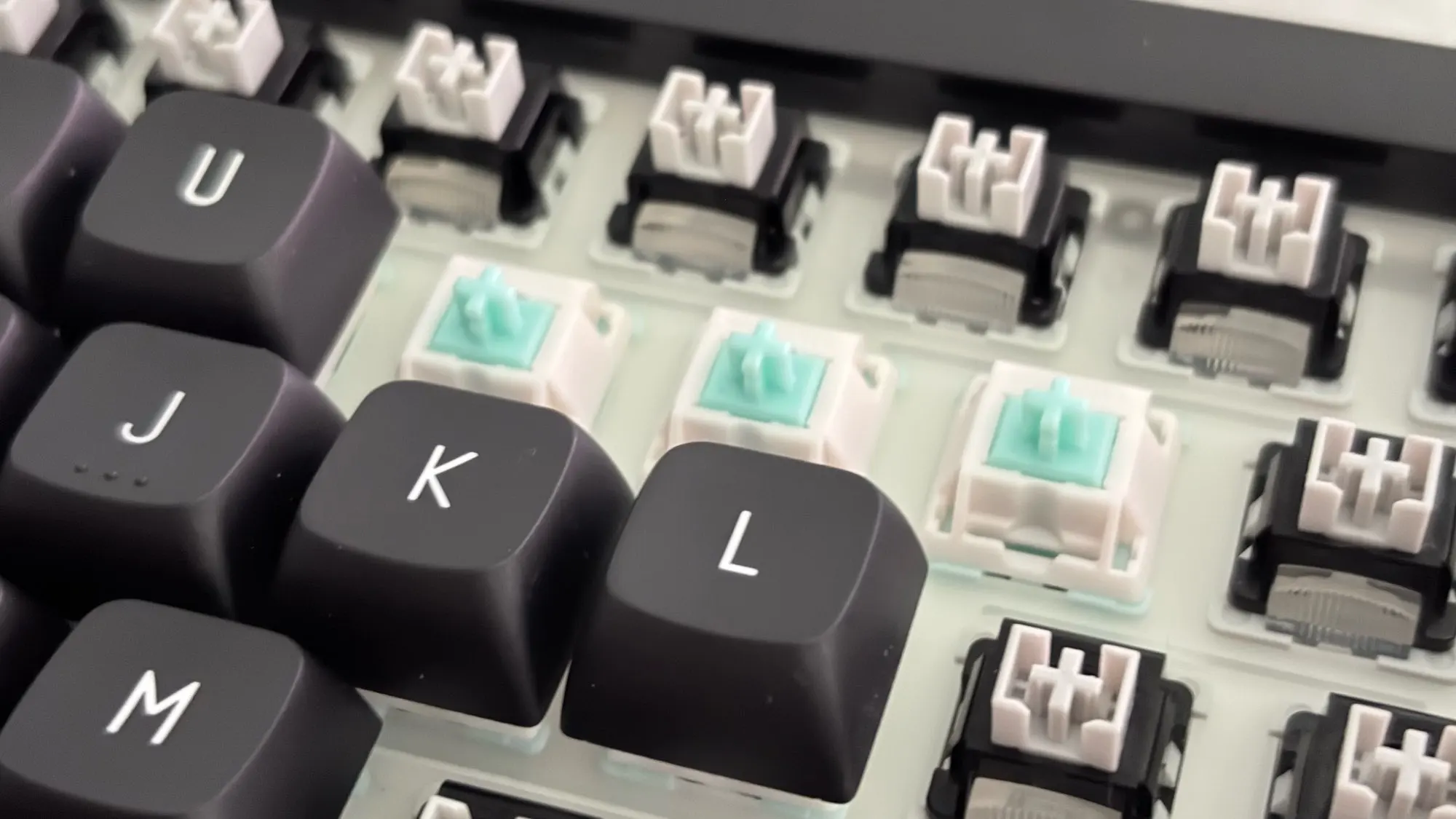 30 Pieces EPOMAKER Jade Blossom Mechanical 5 Pin Linear Switch Set