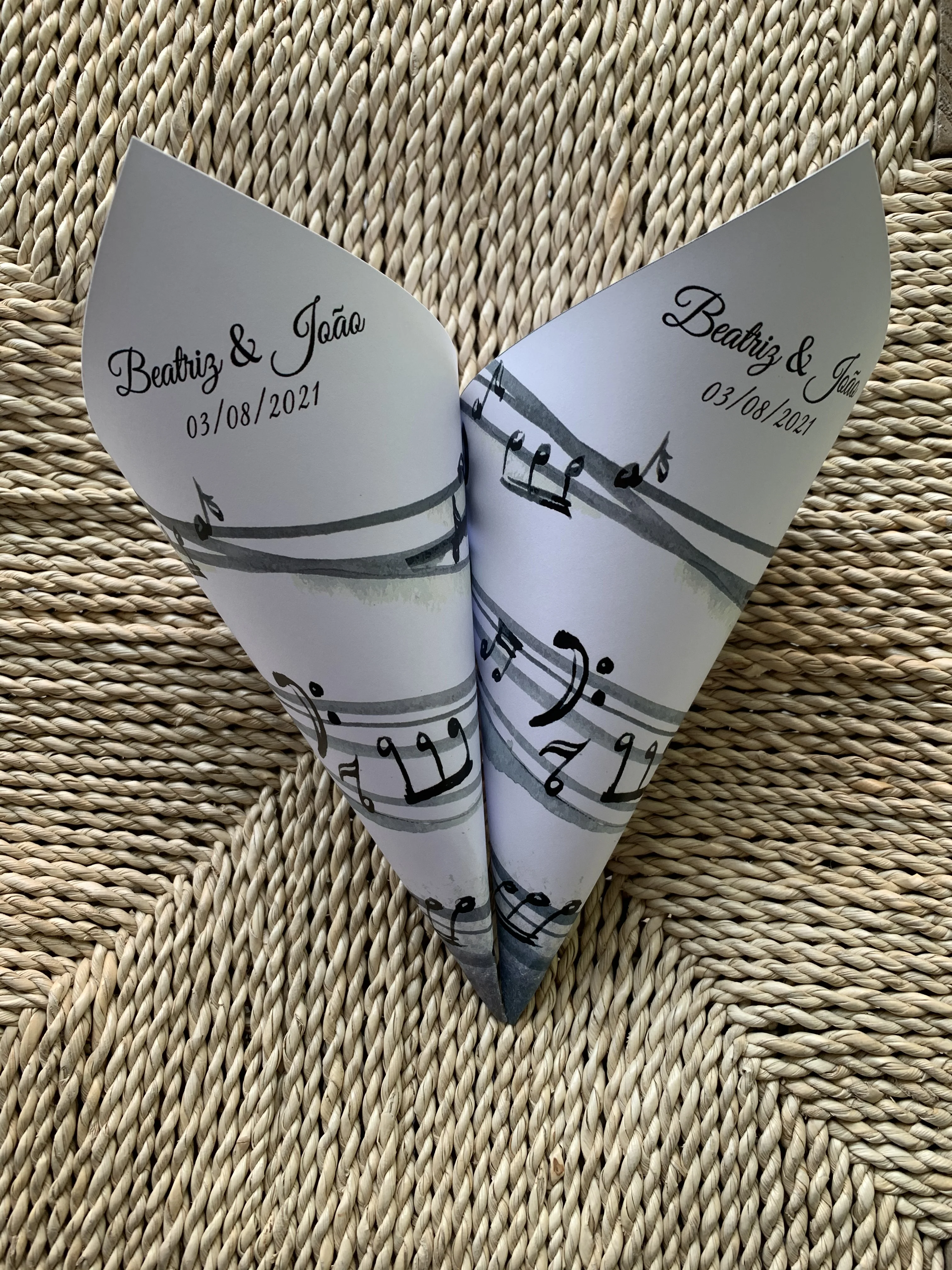 Conos arroz boda personalizados. Cono confeti boda. 50 unidades