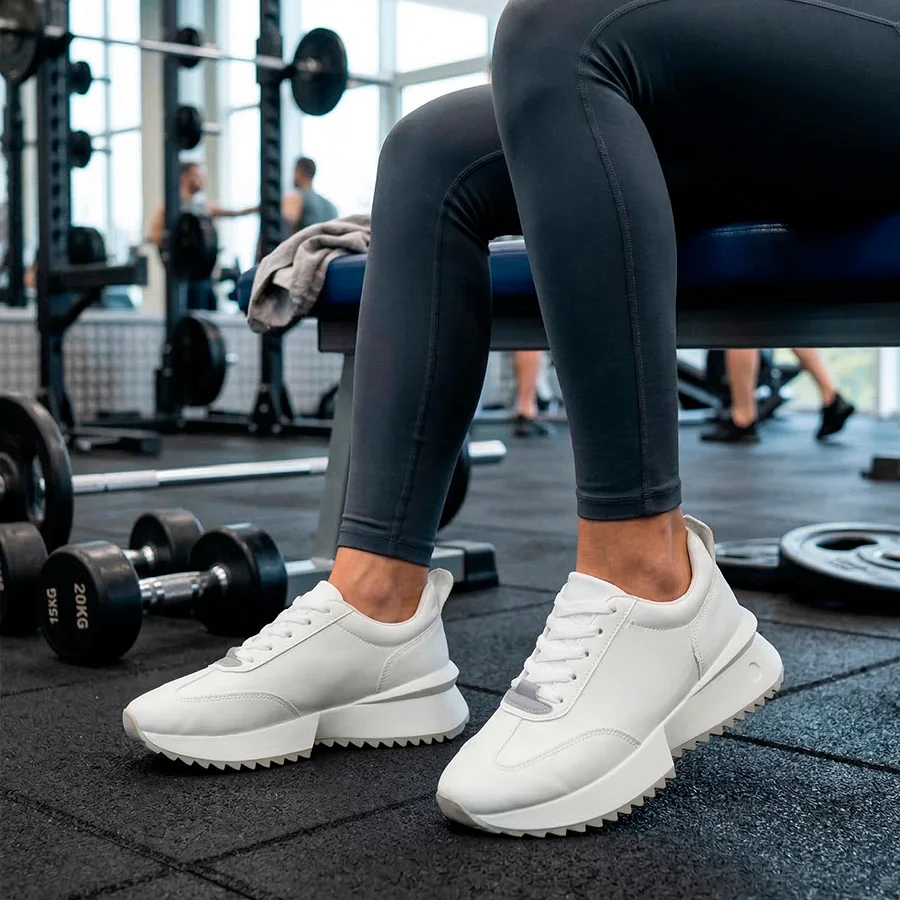 Sneakers Urbanos con Plataforma de Cuña y Suela Track