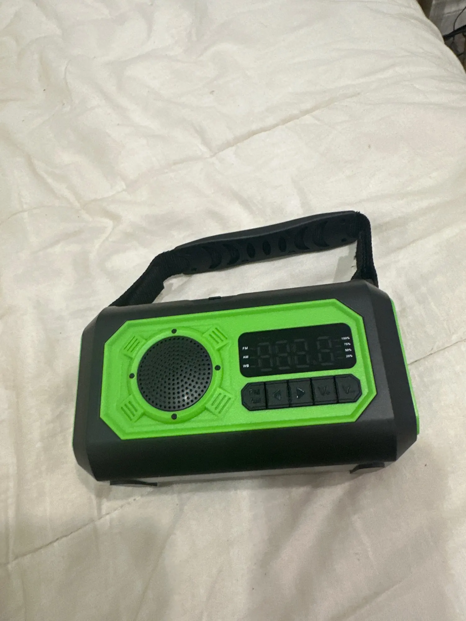 12000mAh AM/FM/NOAA Weather Radio with 2 Solar Panels Solar Hand Crank Portable Emergency Radio Reading Lamp for Outdoor Camping photo review
