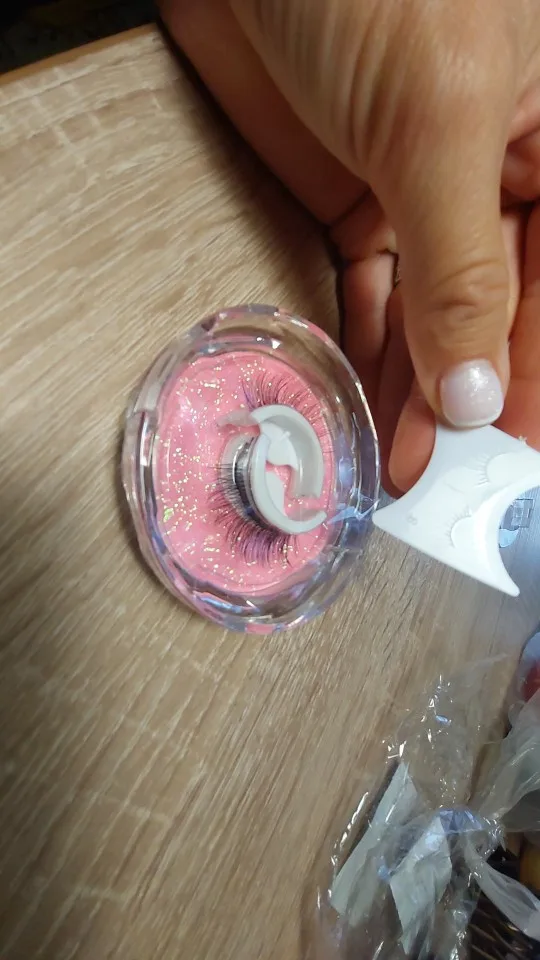 1 par återanvändbara självhäftande lösögonfransar 3D minkfransar Limfri ögonfransförlängning 3 sekunder att bära Inga lim behövs fransar photo review