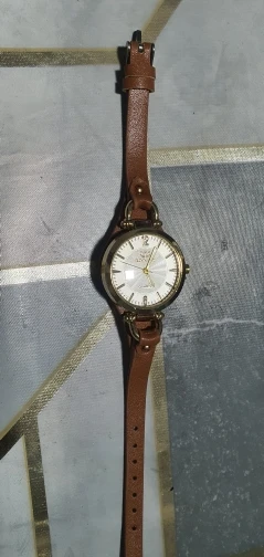 2024 Women's PU Leather Thin Strap Quartz Watch photo review