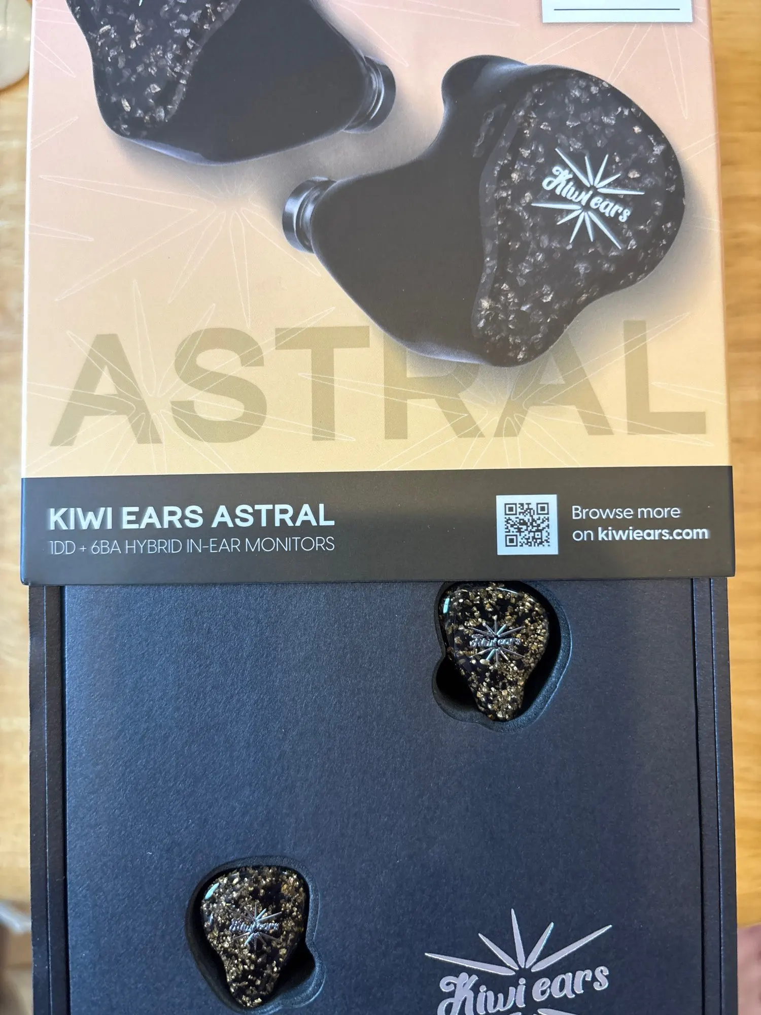 Kiwi Ears Astral 1DD+6BA Hybrid IEM Earphone Professional