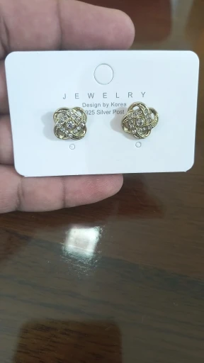 Light Luxury Zircon Stud Earrings photo review