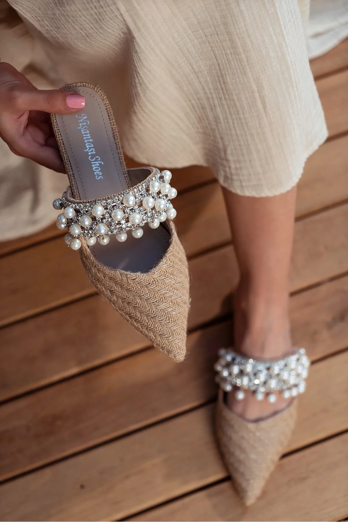 

Luxury Brand Designer Wicker Crystal Wedding Shoes Pointed Toe Sandals Women High Heels Ladies Slippers Summer Women Mules