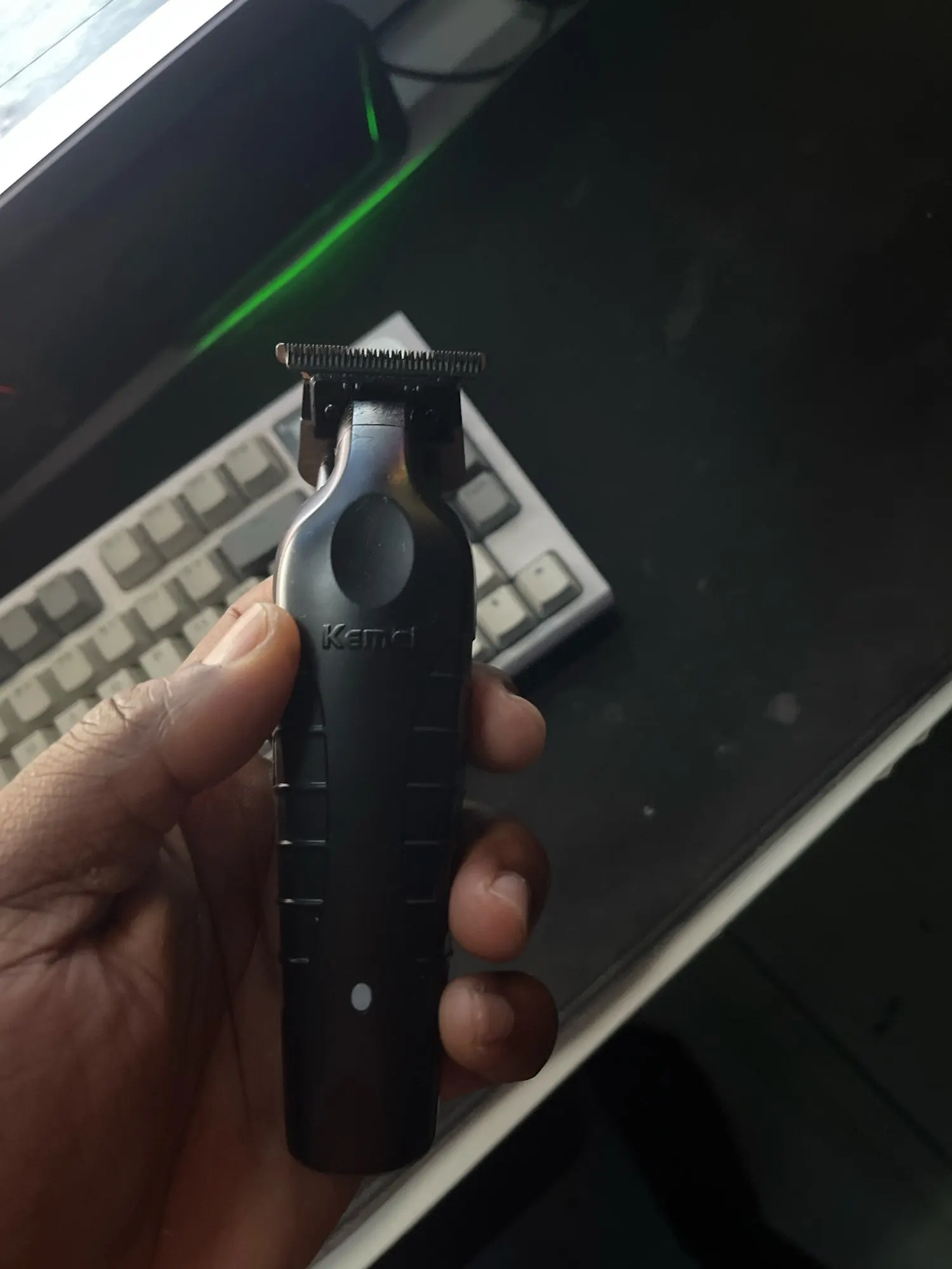 Kemei 2299 barbeiro aparador de cabelo sem fio 0mm zero lacunas escultura clipper detalhe profissional máquina corte acabamento elétrico photo review