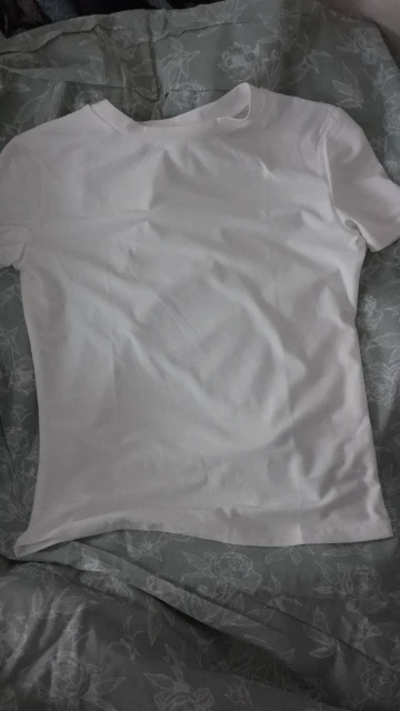 Luxe Polyester O-Neck Tee - Slim Fit Summer Essential photo review