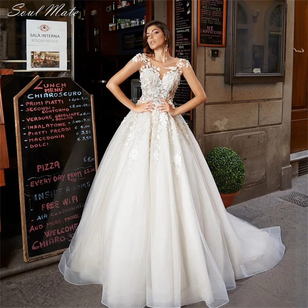 

New Boho Beach A Line Wedding Dresses For Women Appliques Tulle Bridal Gowns Lace Button Backless Bride Robes Vestido De Noiva