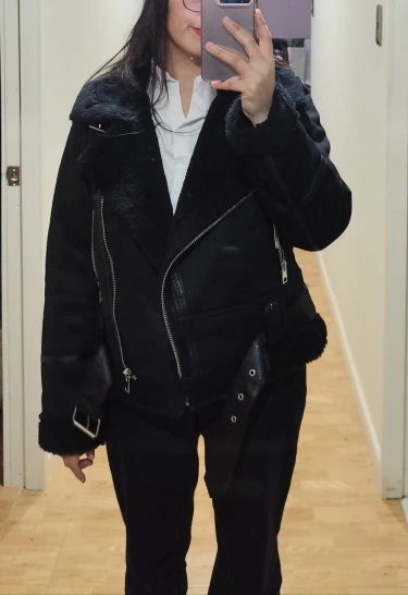 Chic Ailegogo Women's Faux Shearling Motorcycle Jacket photo review