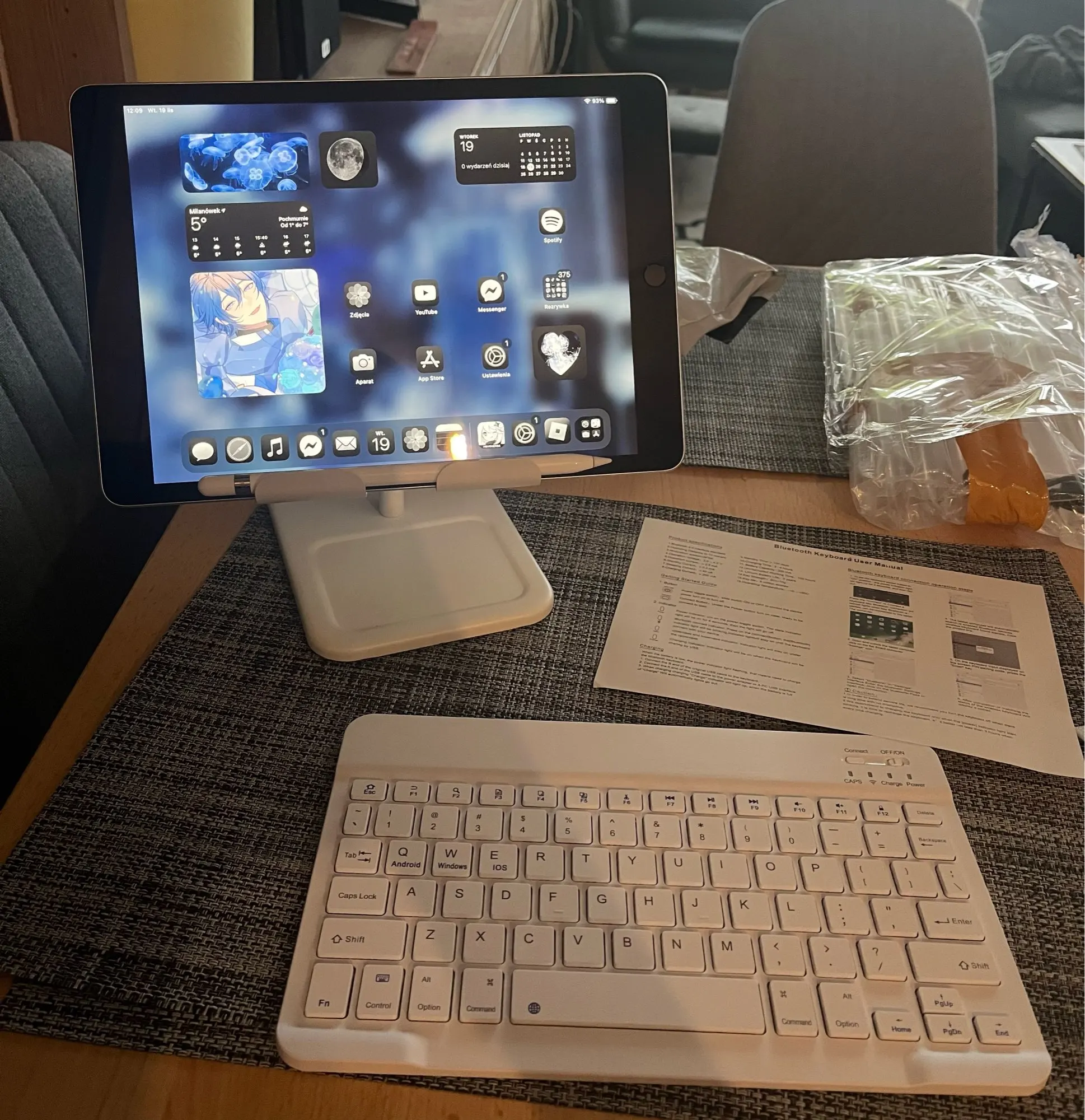 10" Magnetic Bluetooth Keyboard for iPad Xiaomi Huawei photo review