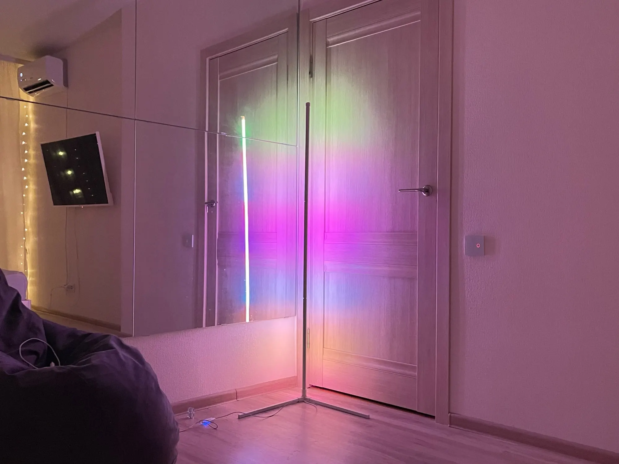 lampe de chevet Lampadaire d'angle sur pied Tuya Smart RGB LED, éclairage d'ambiance pour chambre à coucher, décoration salon nordique pour la maison lampadaire de salon luxe, lampadaire led sur pied, 150cm photo review