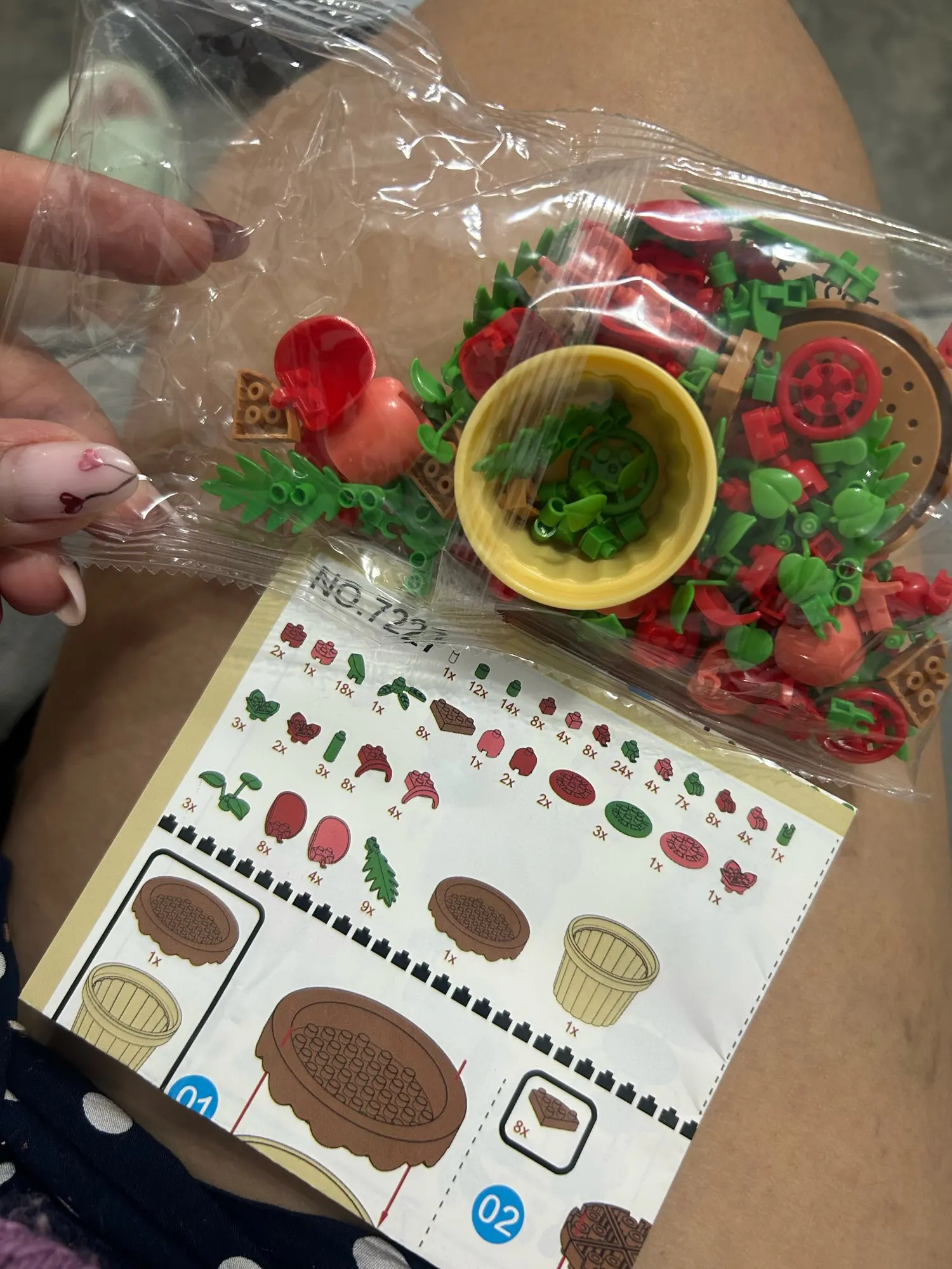 1PC Mini Succulent Flower Pot Building Blocks Simulation Flower Assembling Brick Model Kids Toys photo review