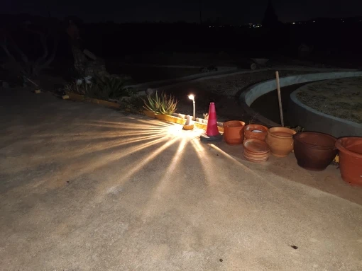 Petit lampadaire solaire LED d'extérieur