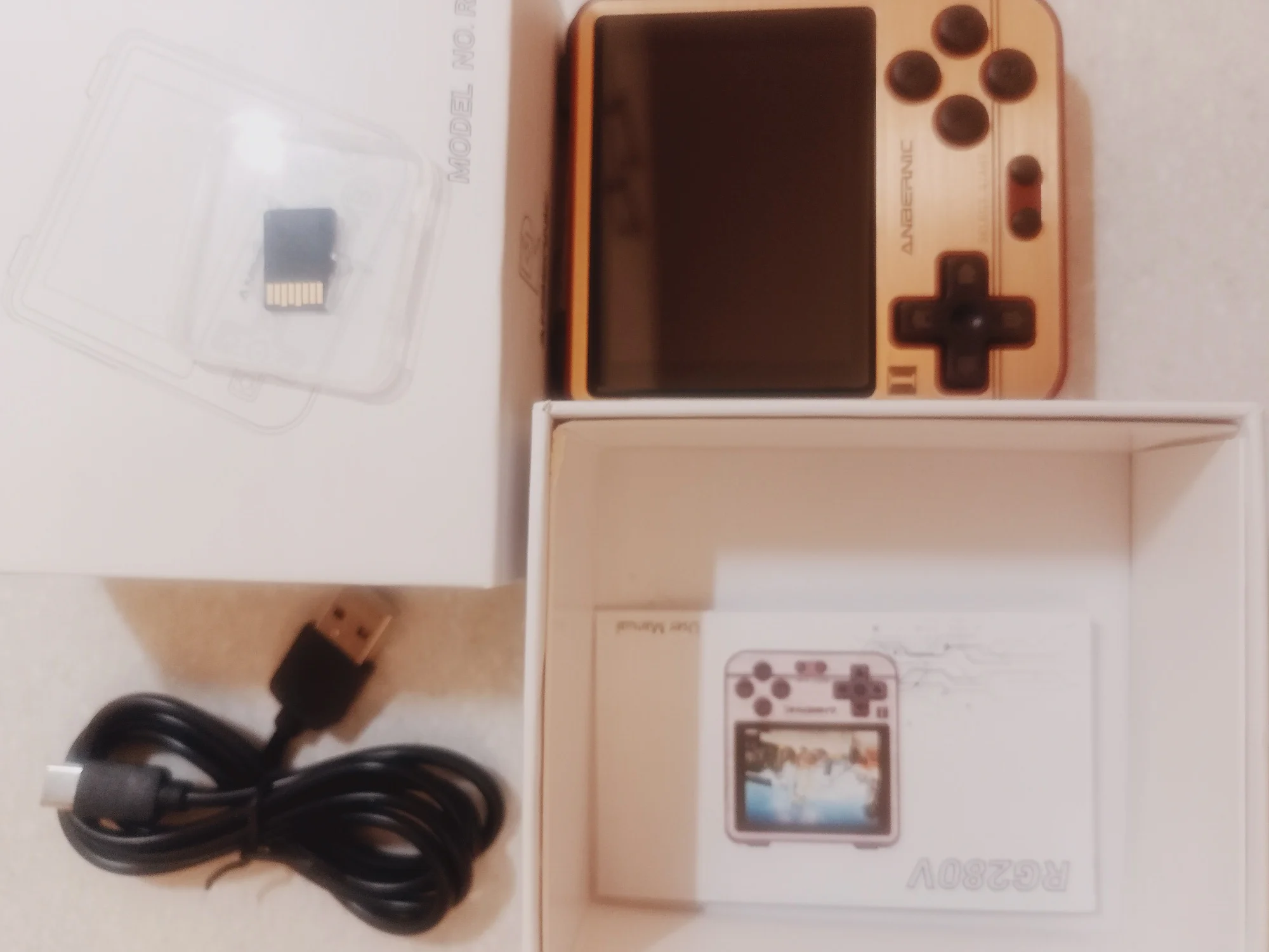 Console Portable Rétro ANBERNIC RG280V - 5000 Jeux 16G/64G - Écran IPS 2.8" - Cadeau pour Enfants et Adultes photo review