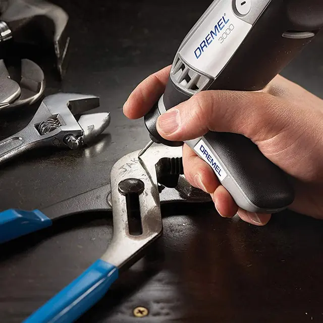 내구성과 신뢰성을 갖춘 Bosch 브랜드의 Dremel 3000 그라인더 세트