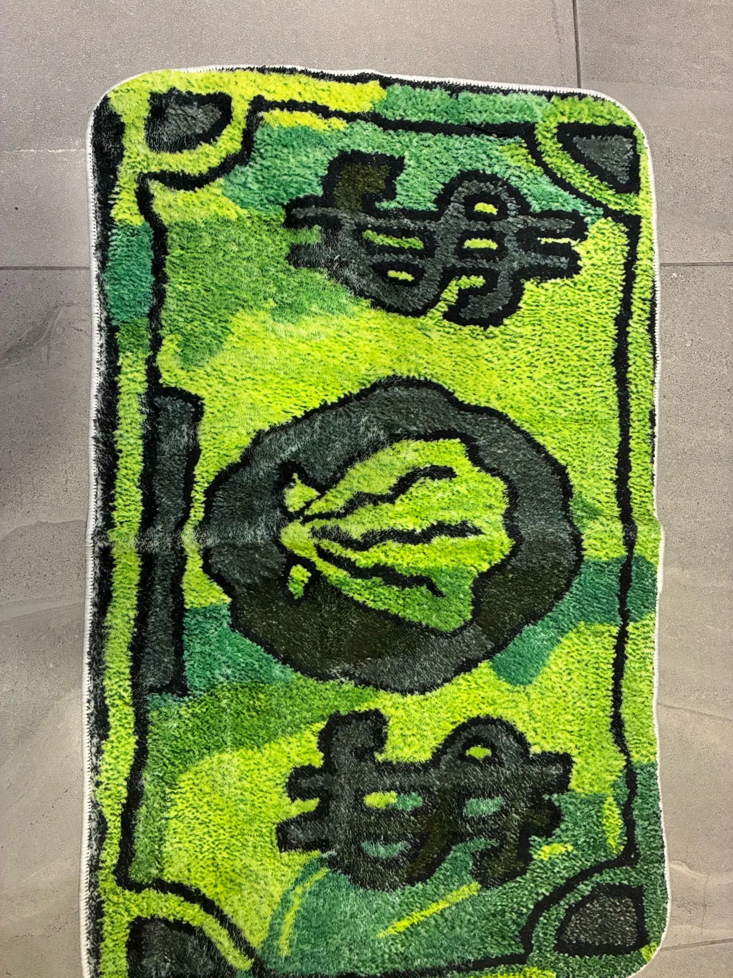 Stylish Coin Decorative Carpet for Home Decor photo review