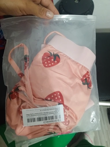 Chic Butterfly Print Pajama Set for Women - Cozy Nightwear photo review