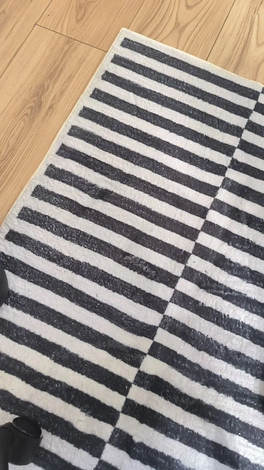 French Retro Bedroom Decor Stripe Carpet Minimalist Carpets for Living Room Home Art Plush Floor Mat Large Area Thickened Rug photo review