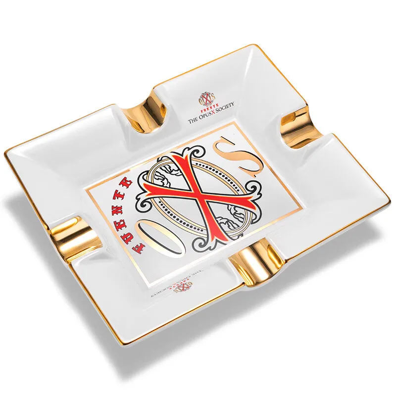 Cgaplus Posacenere Per Sigari Triangolare In Ceramica Bianca: Grande E Resistente Al Calore, Con Scanalature Per 3 Sigari