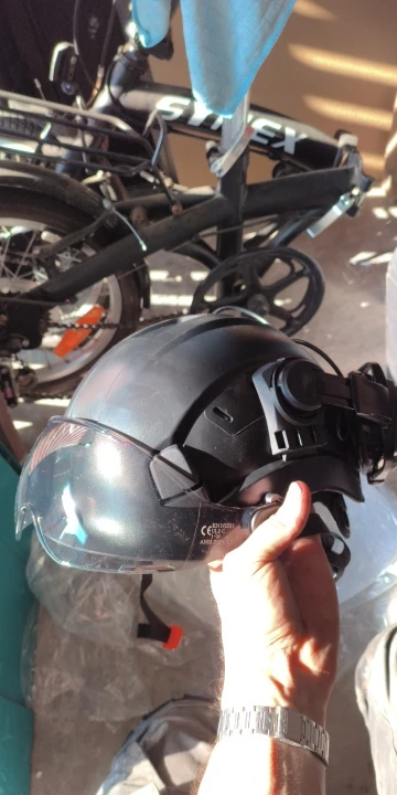 Safety Construction Helmet With Bluetooth 5.0 Noise Reduction Earmuffs photo review
