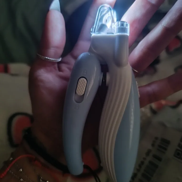 Cortauñas profesional para mascotas con luz Led, tijeras de aseo con garra para mascotas, para perros, gatos, animales pequeños, cortauñas para patas, suministro para mascotas photo review