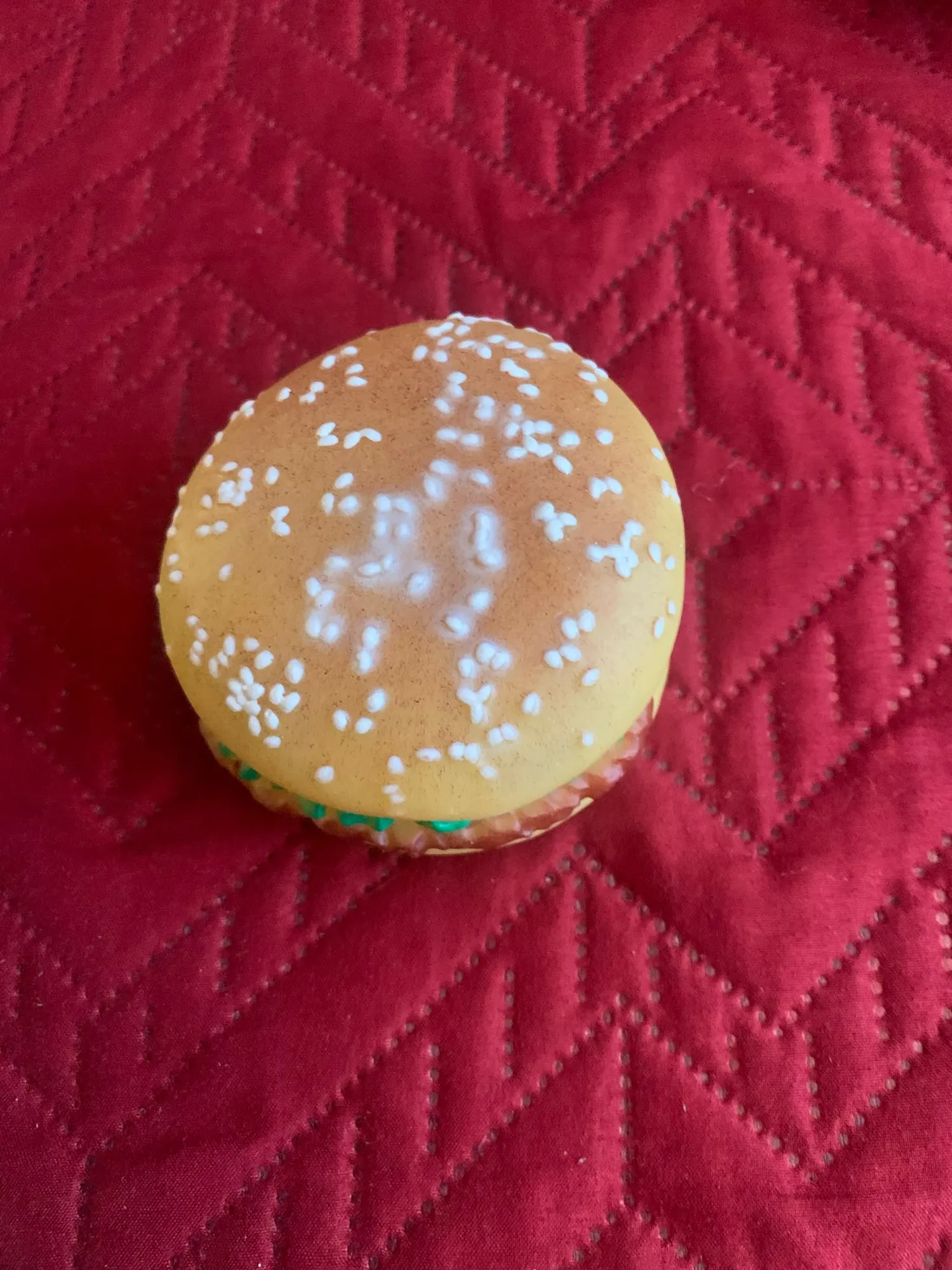 Yummy Pup Chew: Safe Silicone Hamburger Toy for Happy Paws photo review