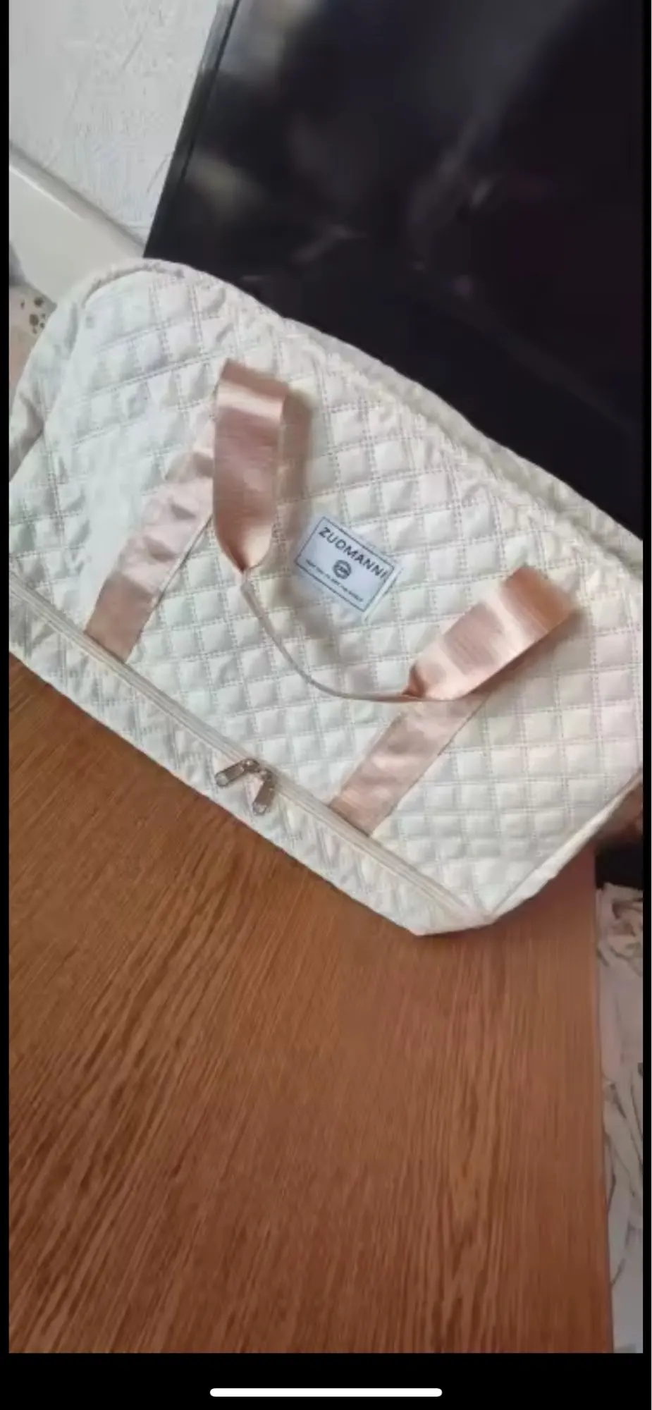 Sac de Voyage Léger Pliable 40L – Fourre-Tout de Sport et Week-End avec Bandoulière Réglable – Sac de Nuit Cabine Homme/Femme photo review