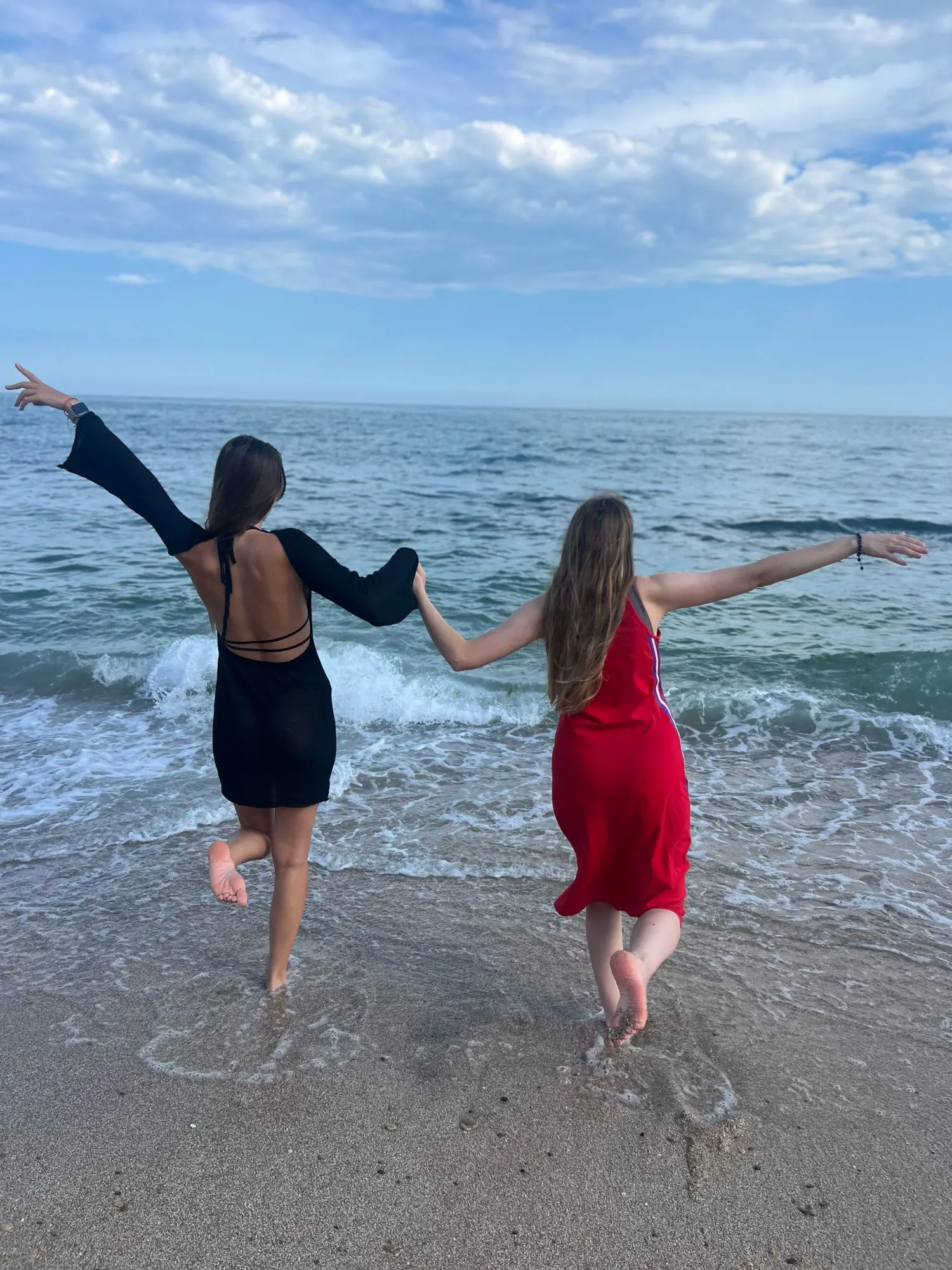 New sexy Backless Round Collar Cover-Ups Solid Color Knit Beachwear Stylish Horn Sleeve Beach suit Female Holiday wrap Dress photo review