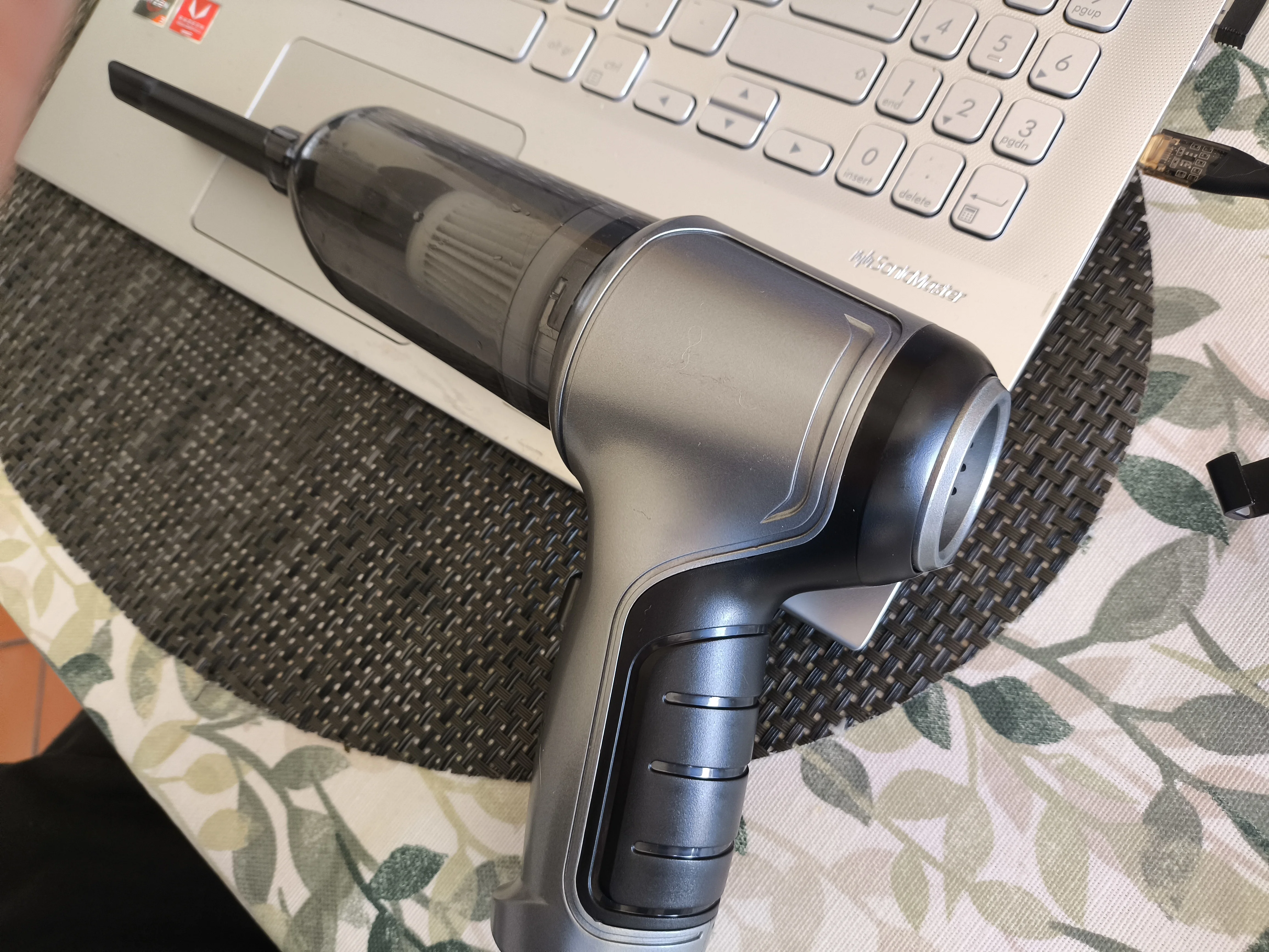 1pc Strong Suction Cordless Car Vacuum Cleaner, Easy to Clean Table, Keyboard, Drawer, Car Interior and Other Gaps photo review