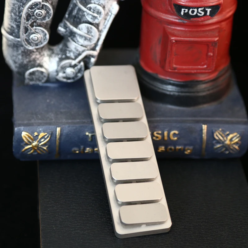 7 Keys Fidget Clicker Fidget Slider Stainless Material EDC Fidget Toys Office Desk Toys Anxiety Stress Relief Toys Adult Gift