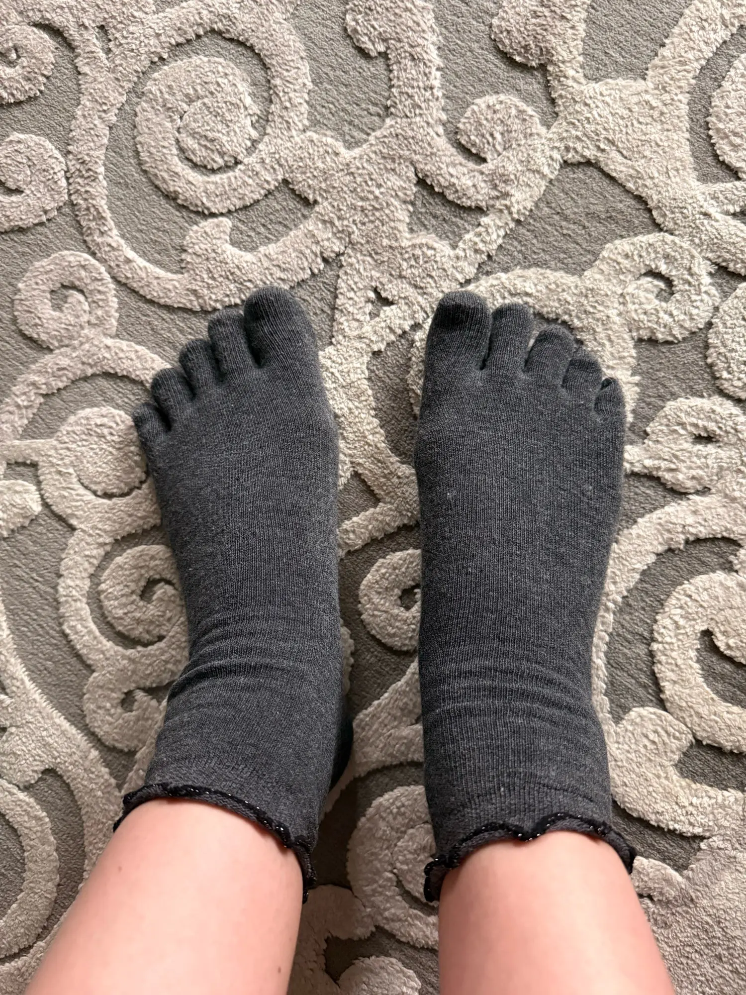 Lace Trim Medium Grip Socks