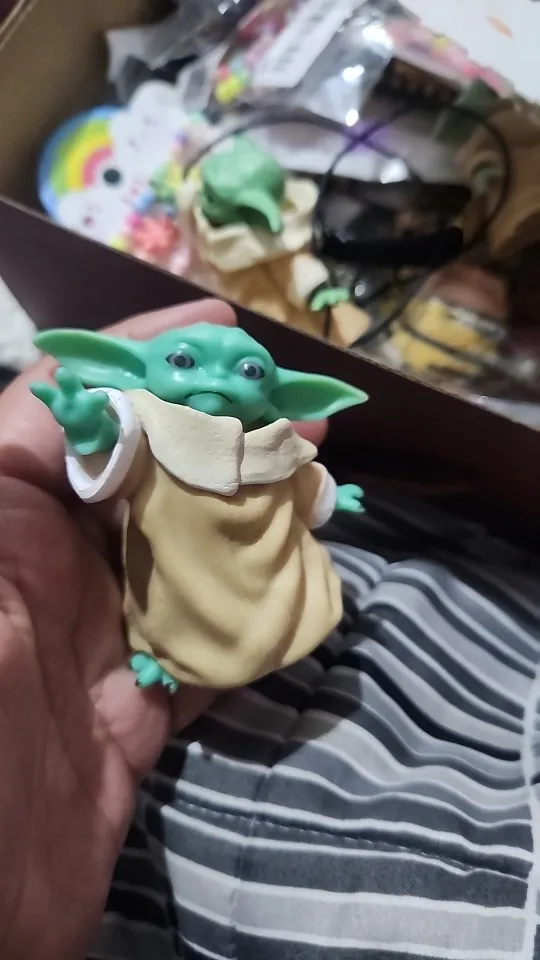 Adorable Baby Yoda Statue – Perfect Addition for Star Wars Enthusiasts