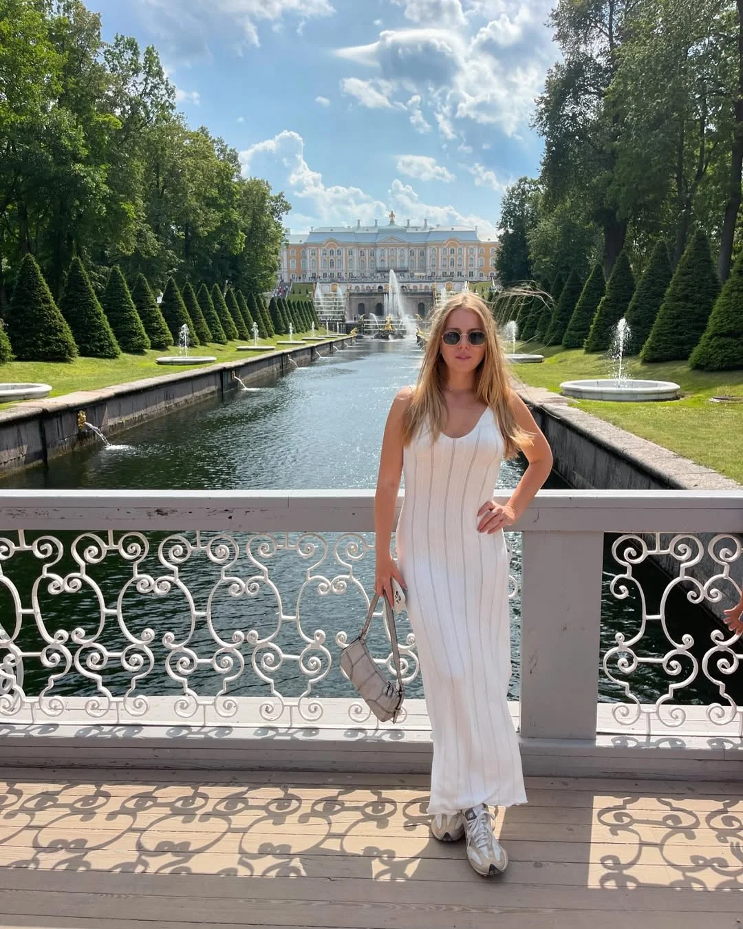 Backless Knit Maxi Dress for Women - Elegant V-Neck Style photo review