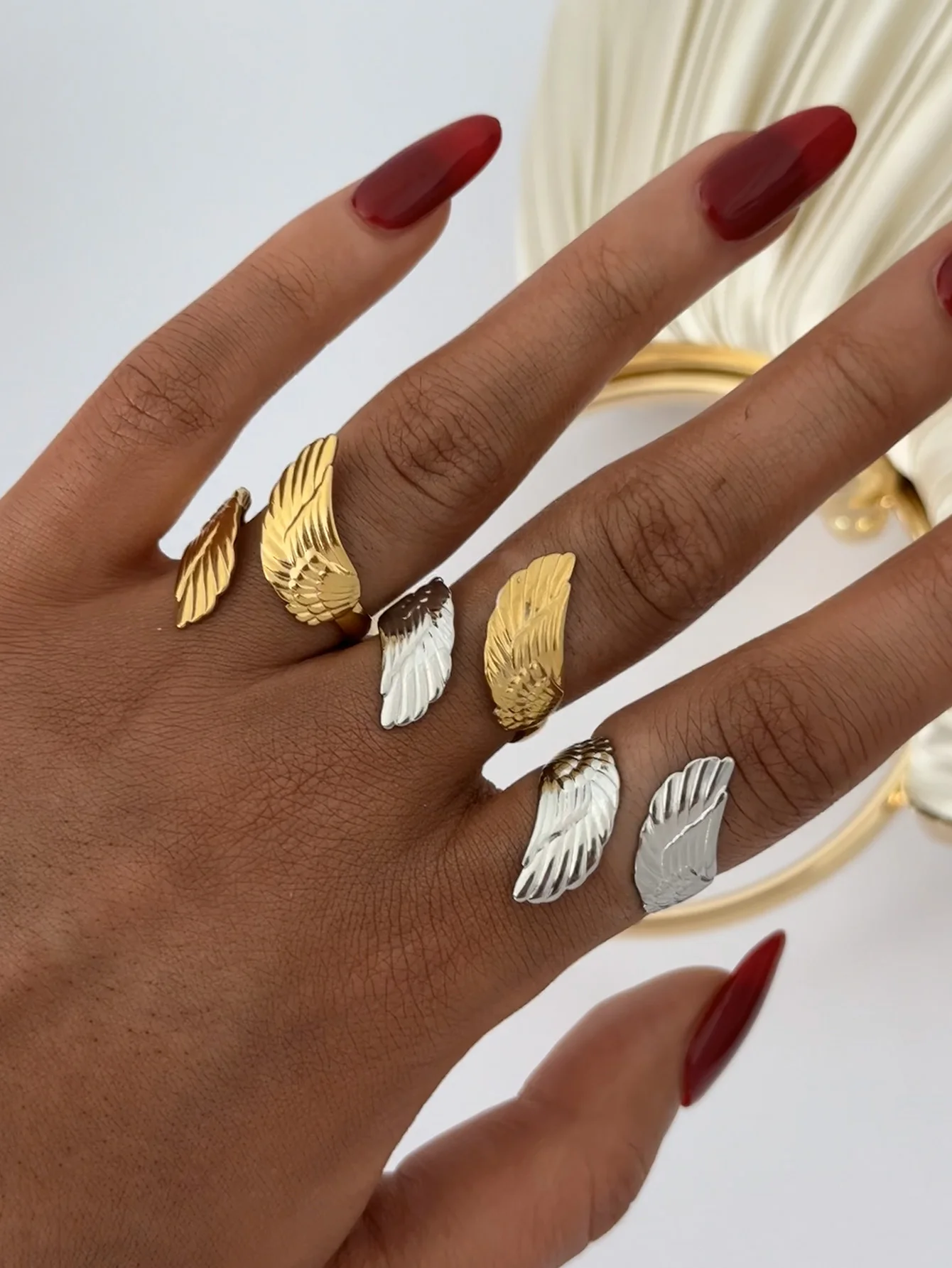 Fashion Wing Design Edelstahlringe 18 Karat vergoldet für Frauen, wasserdicht, hochwertiger Schmuck für den täglichen Gebrauch, Urlaub am Meer usw – Detail 4