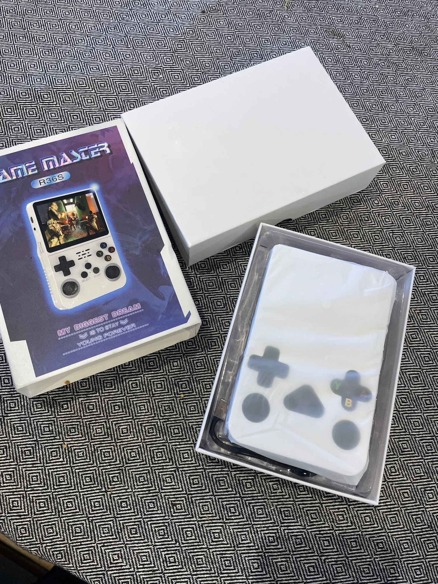 SyncPlay Pro 2 ™ - It’s not just gaming. Your portable nostalgia machine.