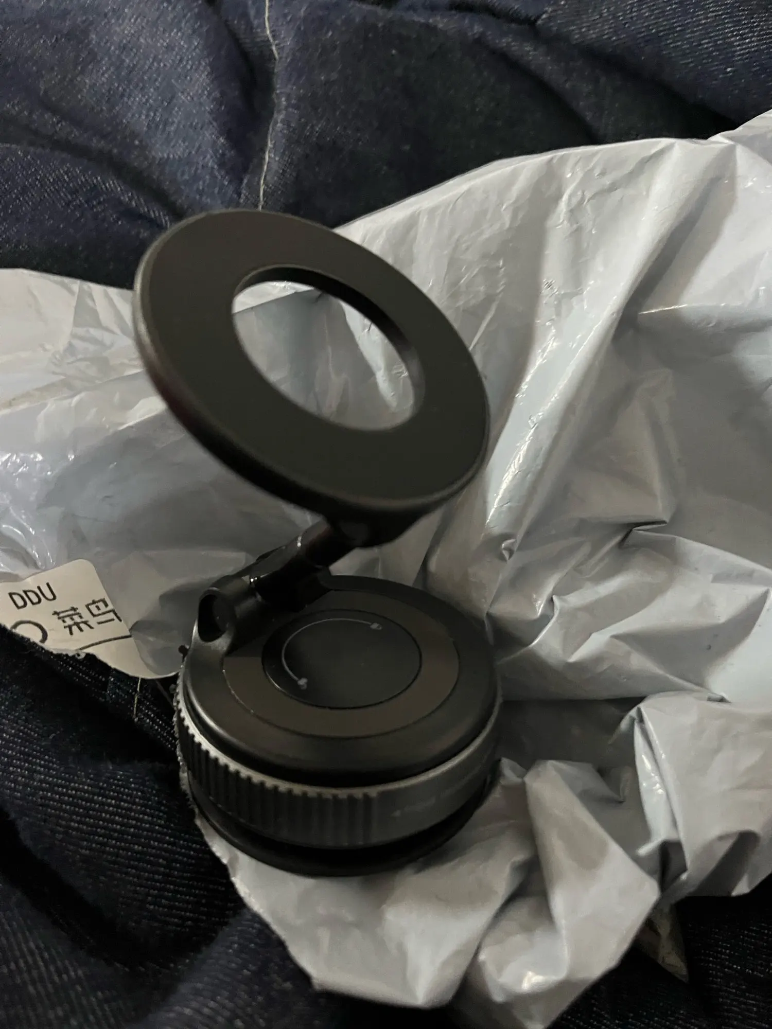 Magnetic Car Phone Holder 360° Rotation Folding With Vacuum Suction Cup For iPhone 12-16 Series Car/Gym/Driving Phone Holder photo review