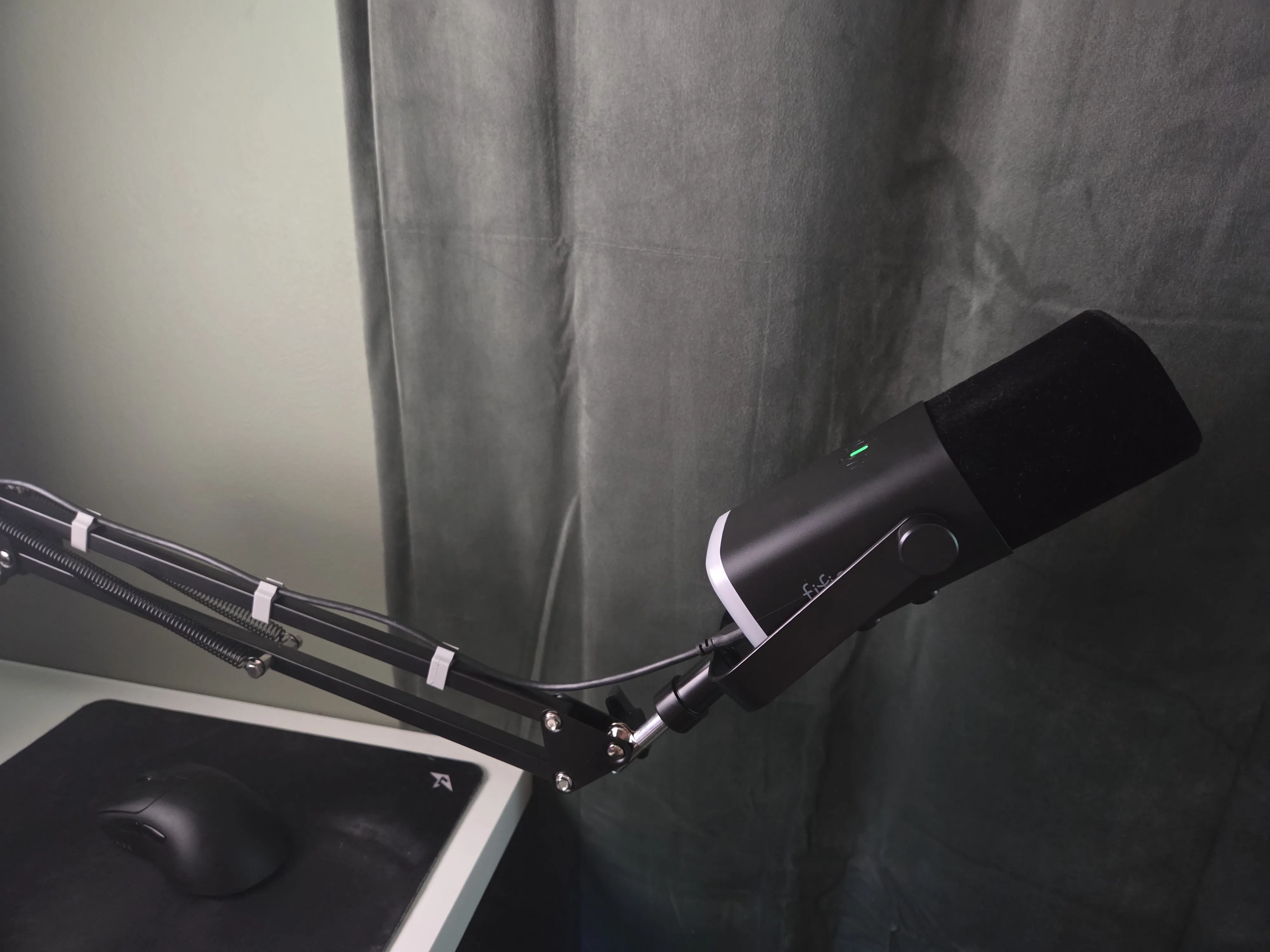 FIFINE USB/XLR Dynamic Microphone for PC PS5/4 mixer,Gaming MIC Ampligame AM8 photo review